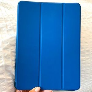 ESR IPad Pro Case - Barely Used